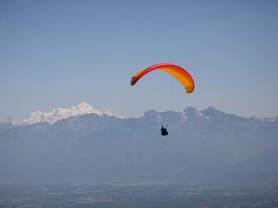 Tandem paragliding flight over Saint Hilaire du Touvet in Grenoble Tandem paragliding flight over Saint Hilaire du Touvet in Grenoble