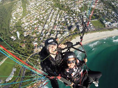 Tandem paragliding near Table Mountain in Cape Town Tandem paragliding near Table Mountain in Cape Town